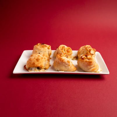 Dallas Roll Pulled Pork (6u) Masa fresca con queso 100% mozarella,pulled pork con nuestra salsa especial BBQ